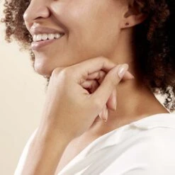 Boucles D'oreilles Puces Elea Serti Griffe Or Jaune Rubis -Mode Bijouterie Magasin B3OFJRR005 model0